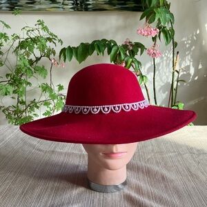 Chic Red Wool Wide-Brim Hat with Pearl Lace Trim